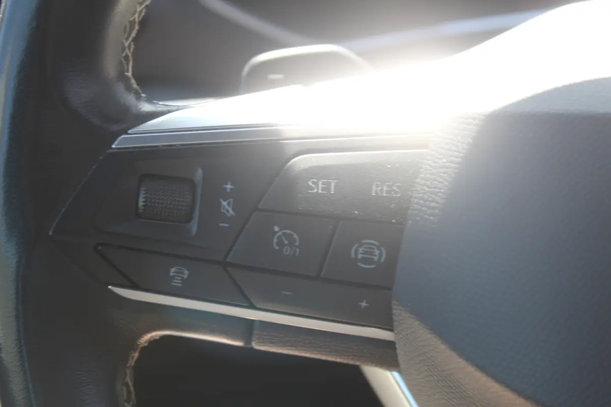 1.5 TSI Style 7-Per. Business Intense l Adaptief Cruise Control l PDC l Achteruitrijcamera l  Keyless entry/start l Airco l Apple Carplay/ Android Auto l 7- Persoons