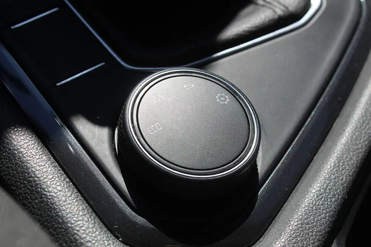 1.5 TSI Style 7-Per. Business Intense l Adaptief Cruise Control l PDC l Achteruitrijcamera l  Keyless entry/start l Airco l Apple Carplay/ Android Auto l 7- Persoons