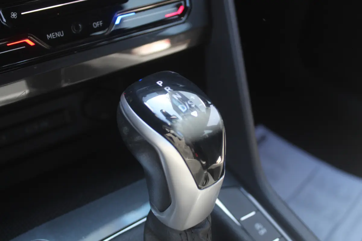1.5 TSI Style 7-Per. Business Intense l Adaptief Cruise Control l PDC l Achteruitrijcamera l  Keyless entry/start l Airco l Apple Carplay/ Android Auto l 7- Persoons