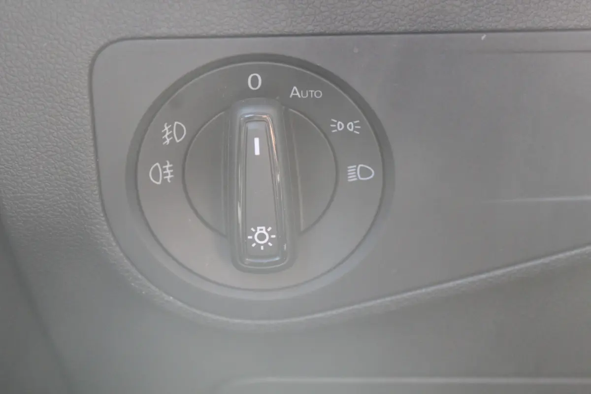 1.5 TSI Style 7-Per. Business Intense l Adaptief Cruise Control l PDC l Achteruitrijcamera l  Keyless entry/start l Airco l Apple Carplay/ Android Auto l 7- Persoons