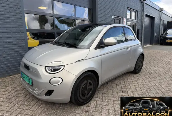 Giorgio Armani 42 kWh 118 PK Airco Navi Pano Leder