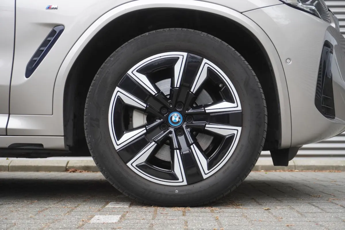 Driving Assistant Professional | Achteruitrijcamera | panoramadak | Alarmsysteem klasse 3 | Parking Pack