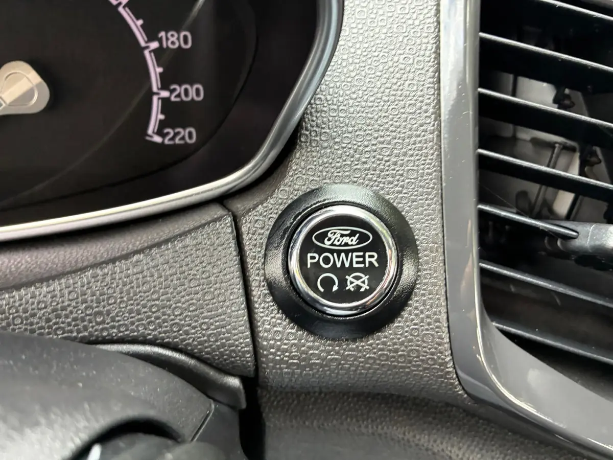 1.0 EcoBoost Titanium | Leder + Clima + Cruise nu €7.450,-!!
