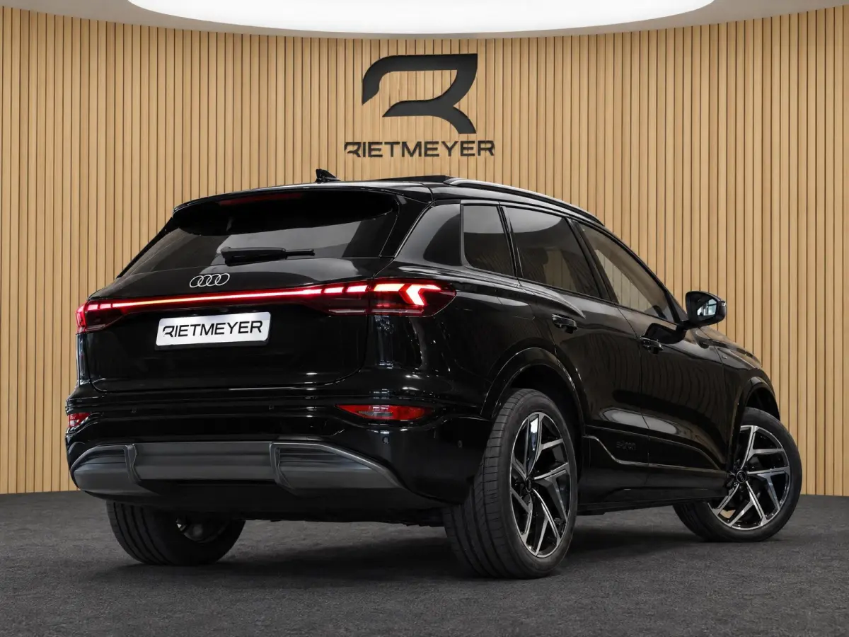 S edition performance 100 kWh |Pano |Elektr. Trekhaak |360° |Memory |Sfeer |ACC