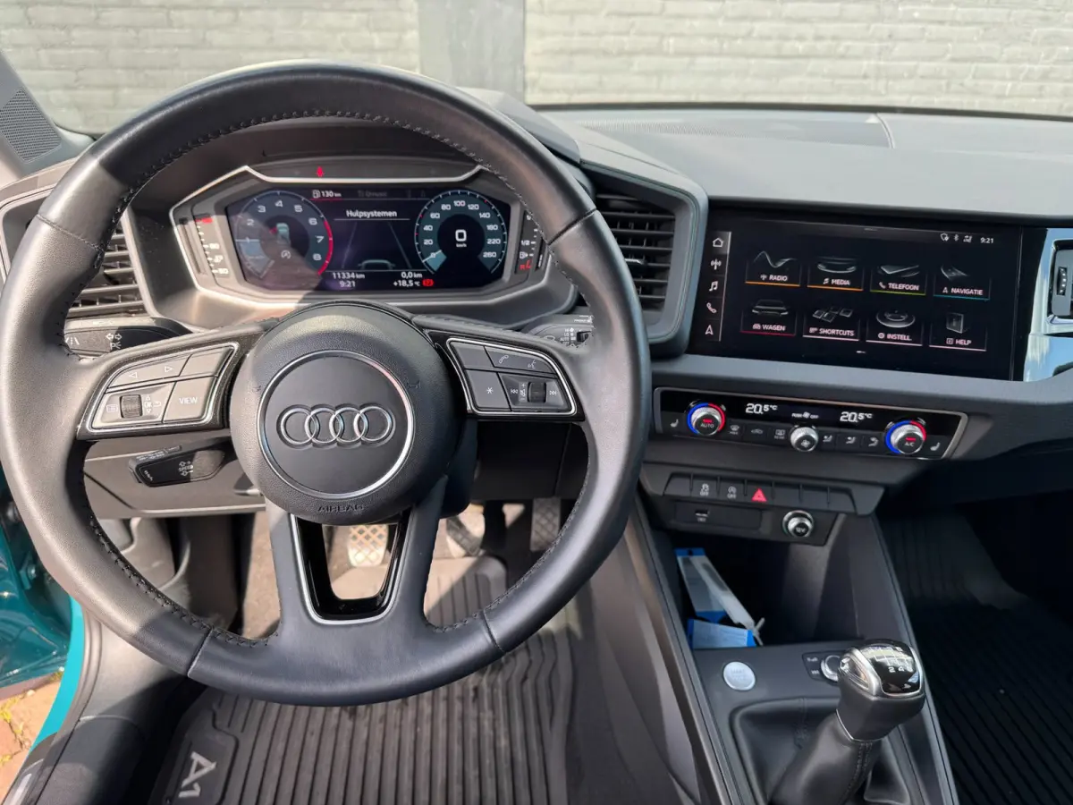 30 TFSI S-Line Edition One **KEYLESS**