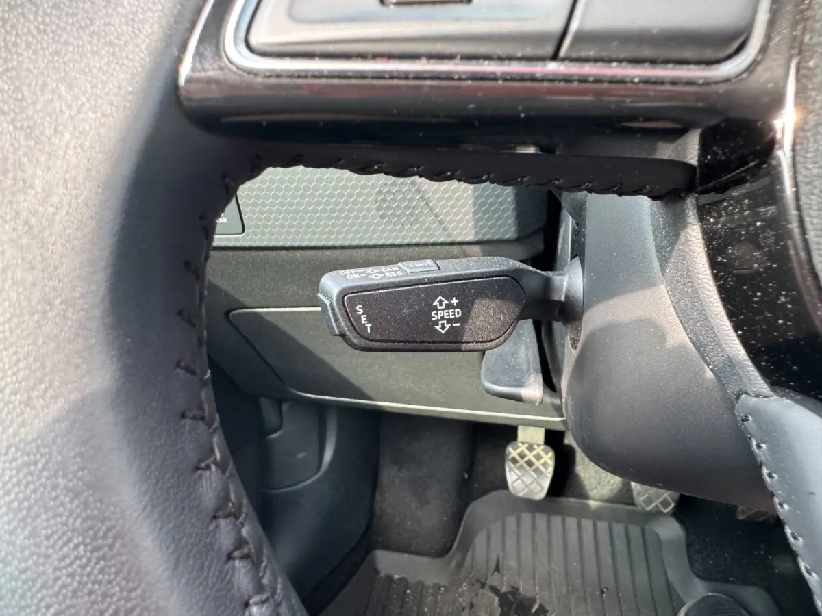 30 TFSI S-Line Edition One **KEYLESS**