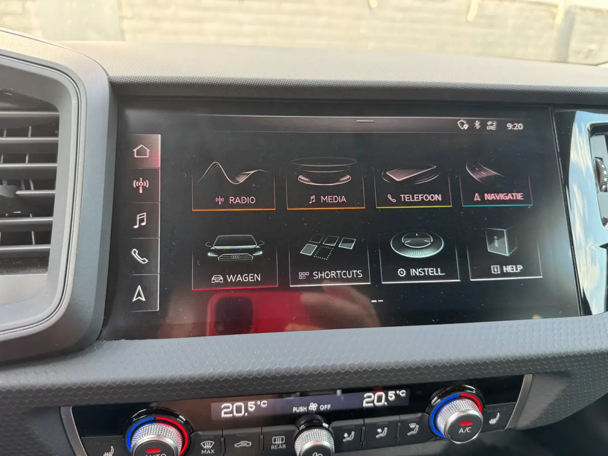 30 TFSI S-Line Edition One **KEYLESS**