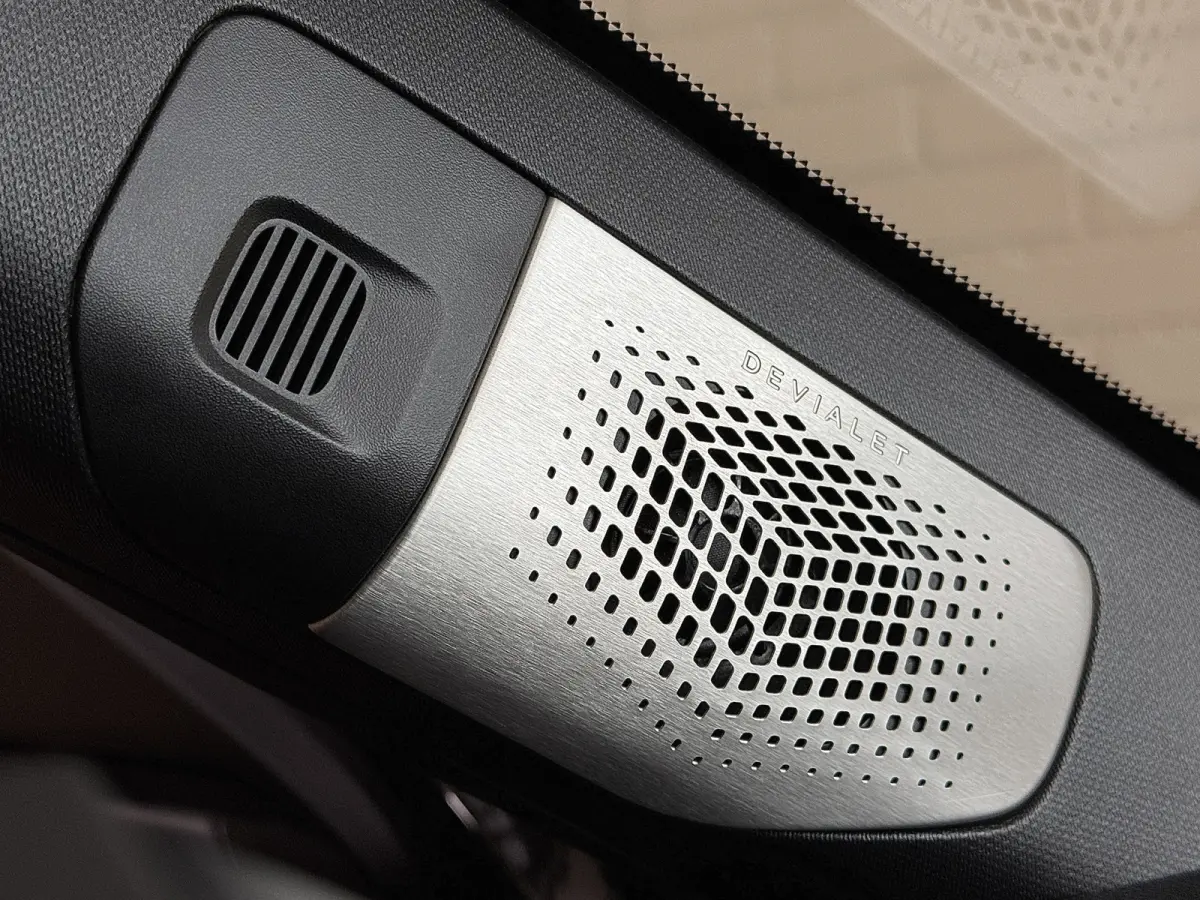 GT Performance 220pk 52 kWh 19 " | Devialet Sound | Stoel & Stuur verwarming | ACC | Dodehoek | R5 | Dealer onderhouden