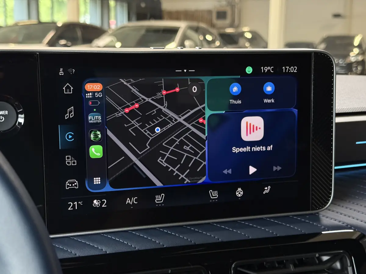 GT Performance 220pk 52 kWh 19 " | Devialet Sound | Stoel & Stuur verwarming | ACC | Dodehoek | R5 | Dealer onderhouden