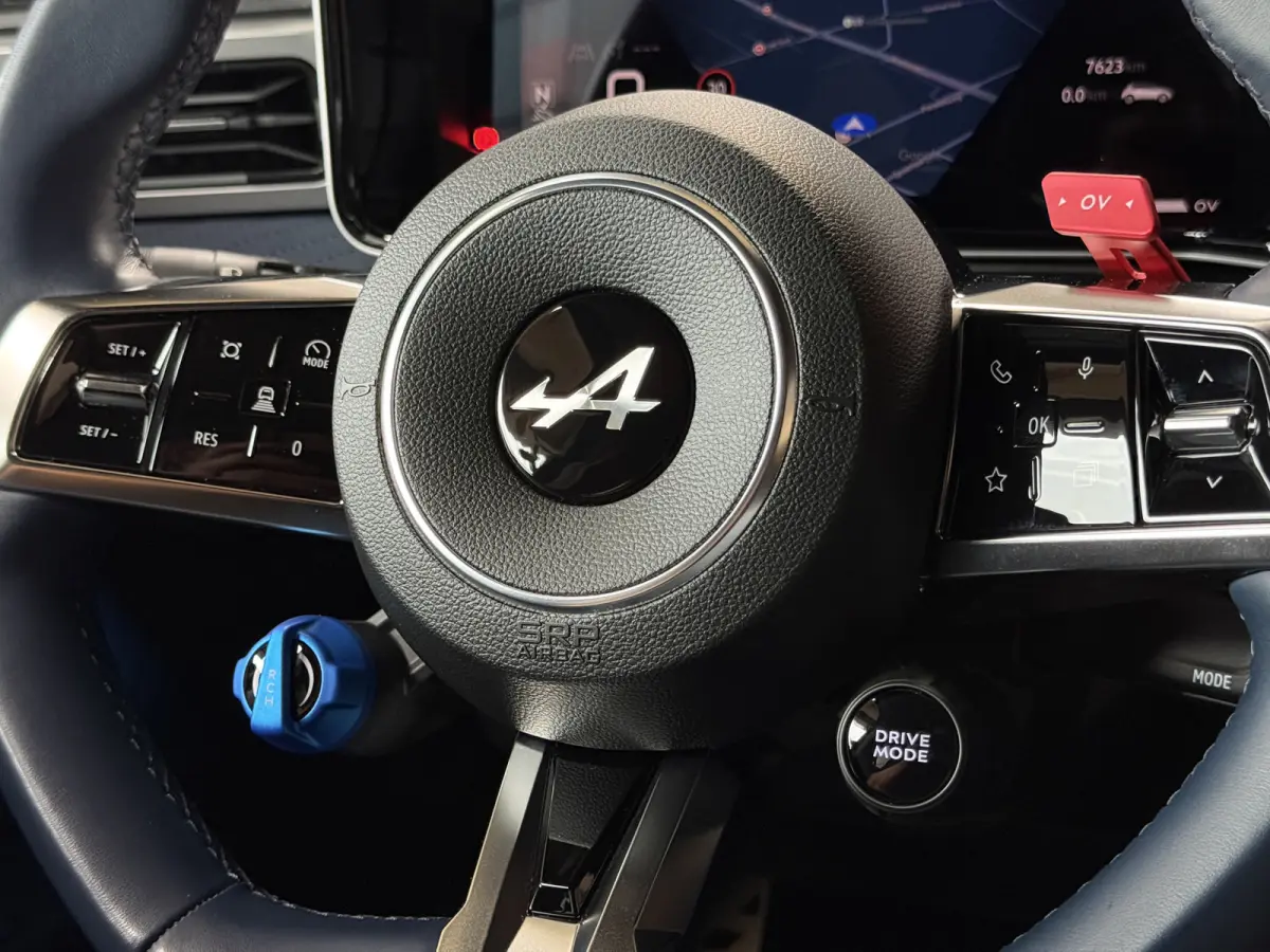 GT Performance 220pk 52 kWh 19 " | Devialet Sound | Stoel & Stuur verwarming | ACC | Dodehoek | R5 | Dealer onderhouden
