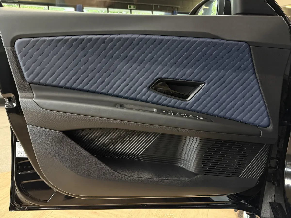 GT Performance 220pk 52 kWh 19 " | Devialet Sound | Stoel & Stuur verwarming | ACC | Dodehoek | R5 | Dealer onderhouden