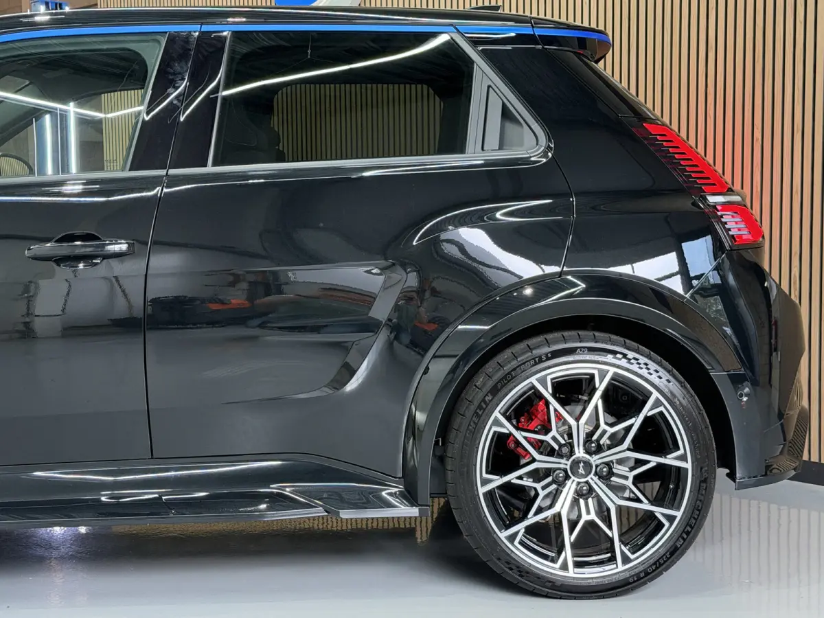 GT Performance 220pk 52 kWh 19 " | Devialet Sound | Stoel & Stuur verwarming | ACC | Dodehoek | R5 | Dealer onderhouden