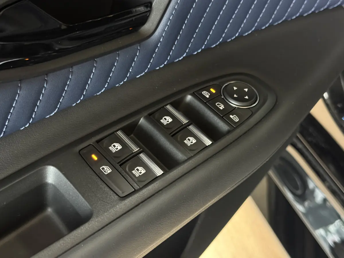 GT Performance 220pk 52 kWh 19 " | Devialet Sound | Stoel & Stuur verwarming | ACC | Dodehoek | R5 | Dealer onderhouden