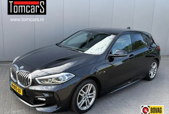 118i 140PK Automaat Executive Edition M-Sport Sportstoelen/Parkeerhulp/Navigatie/Cruise-control
