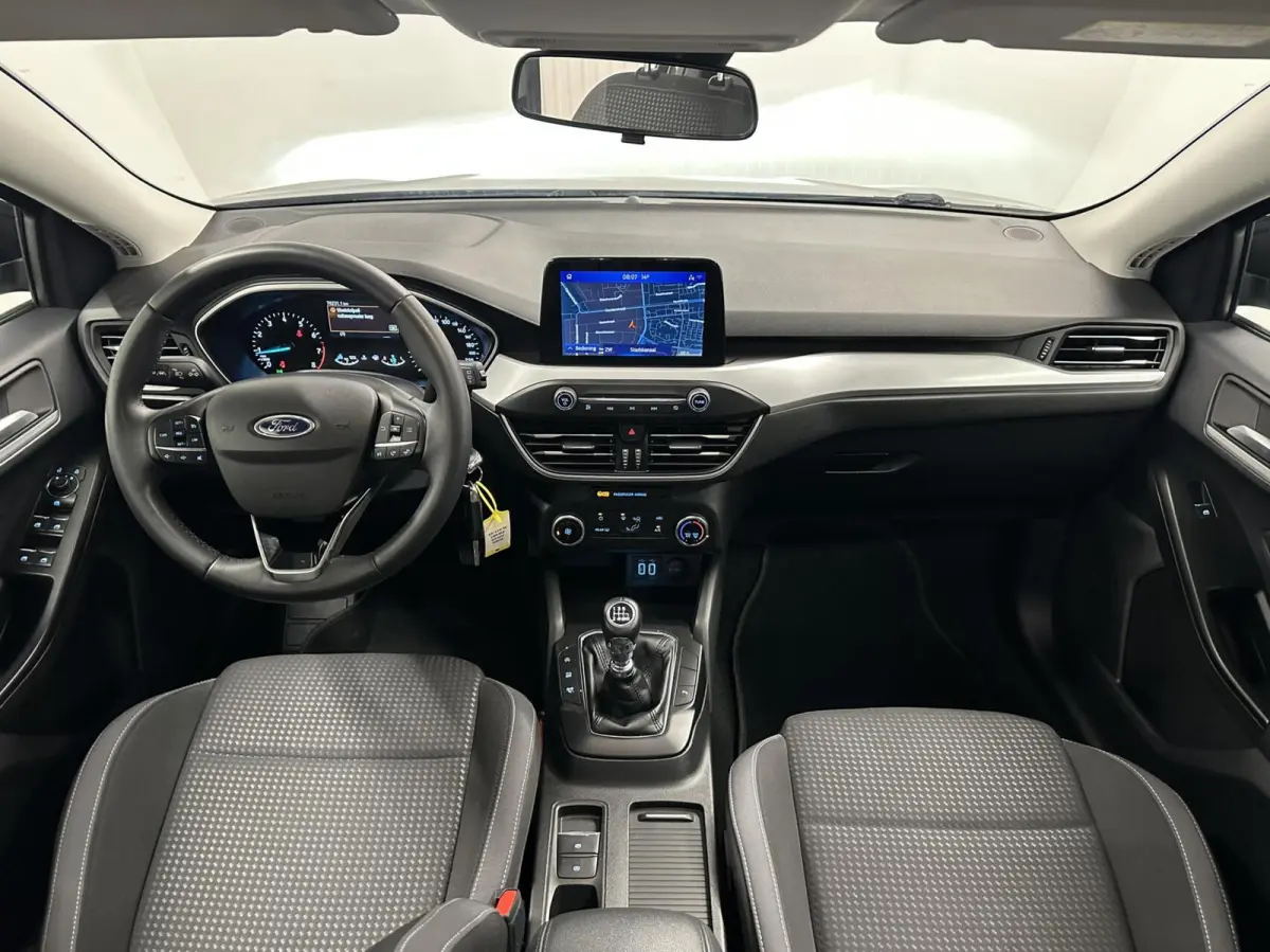 1.0 EcoBoost Hybrid Trend Edition Business CAMERA