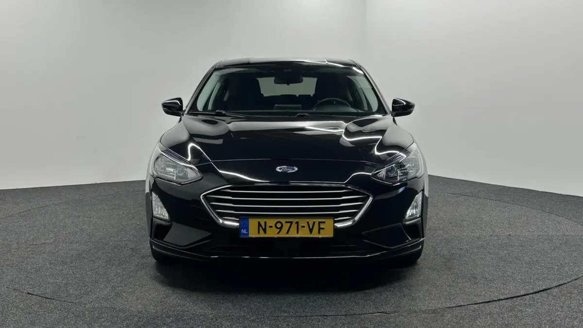 1.0 EcoBoost Hybrid Trend Edition Business CAMERA