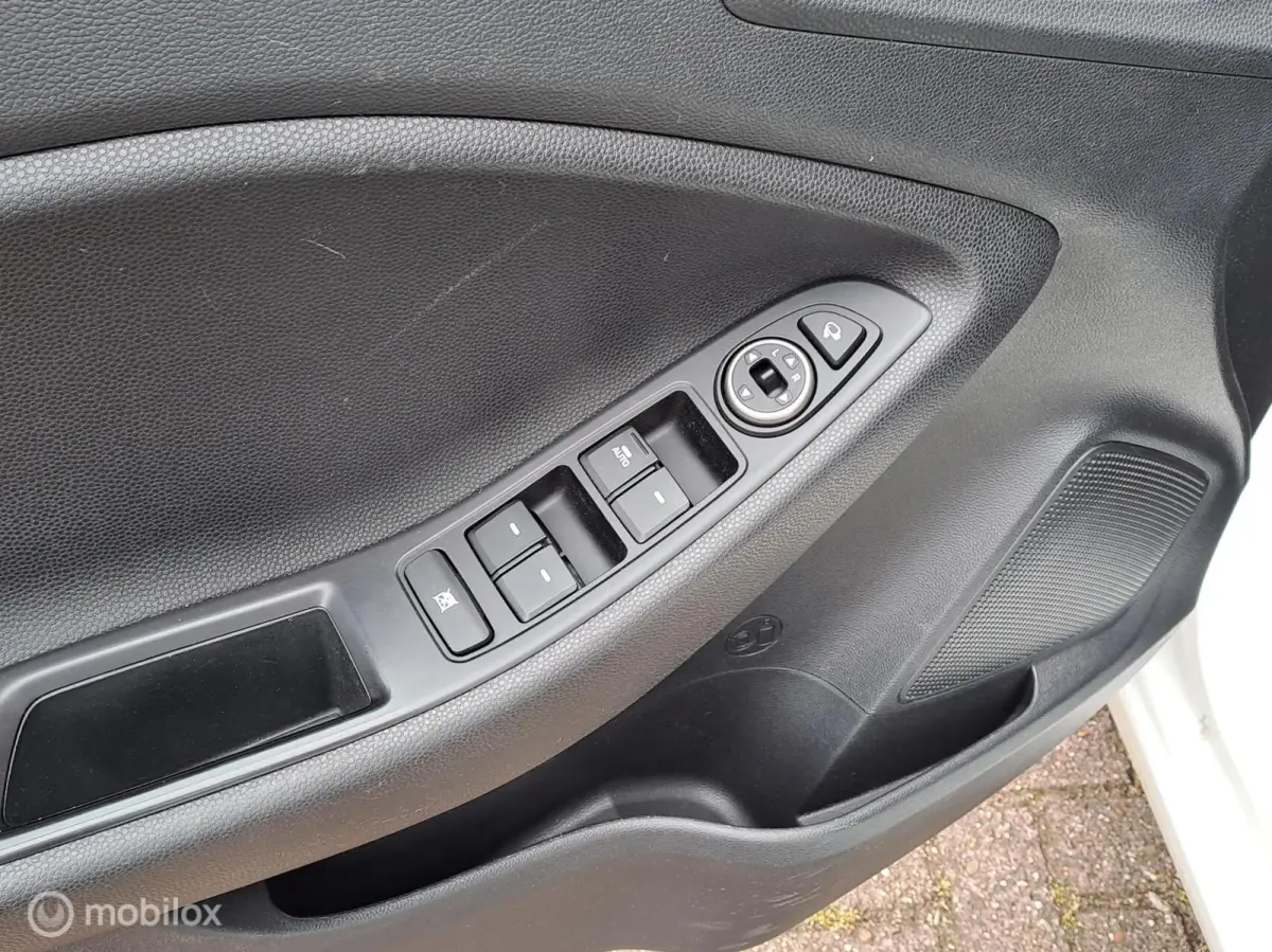 1.0 T-GDI Comfort/Apple carplay/Trkhk/ Navi
