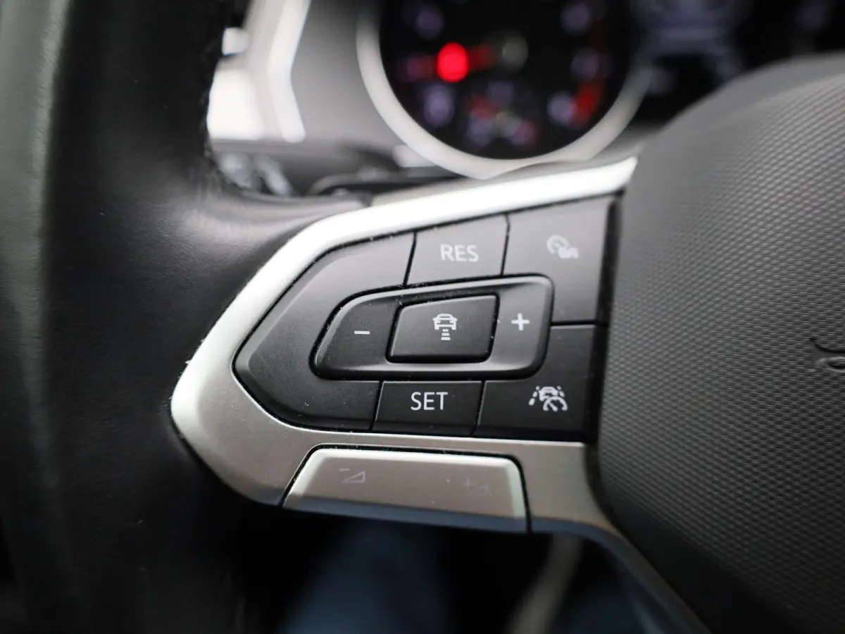 1.5 TSI Business | Automaat | LMV | Parkeer sensoren | DAB | Stoel verwarming | Cruise control | Elec. achterklep | Ergo Comfort | Camera | Climate control