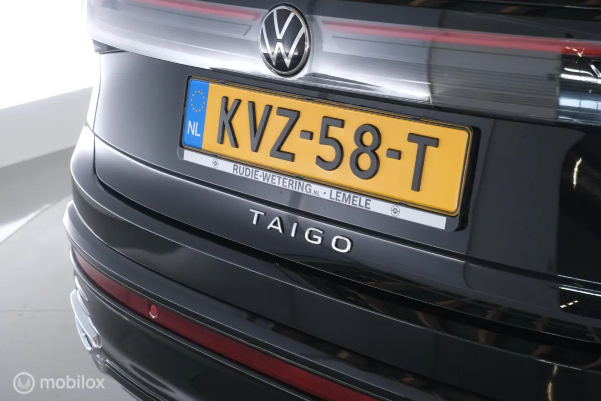 1.0 TSI Automaat R-Line pano|led|dab|pdc|lmv17