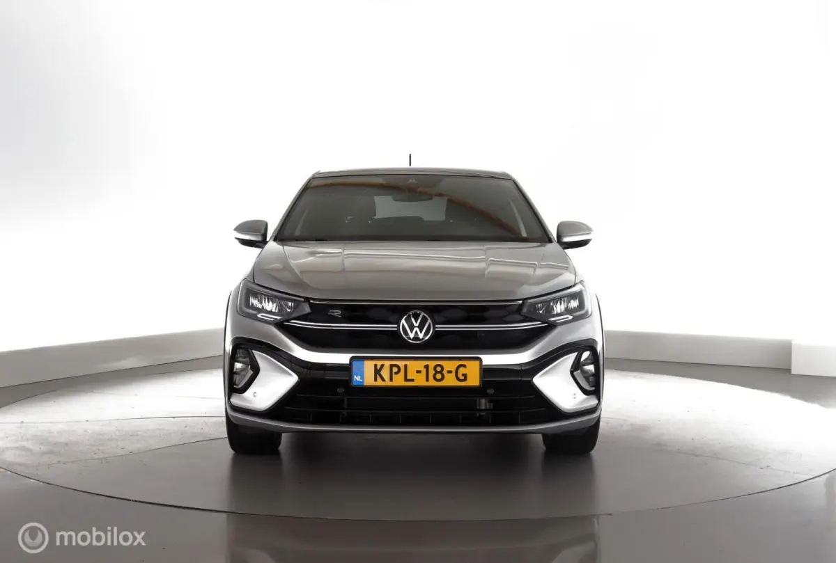 1.0 TSI Automaat R-Line pano|led|dab|pdc|lmv17