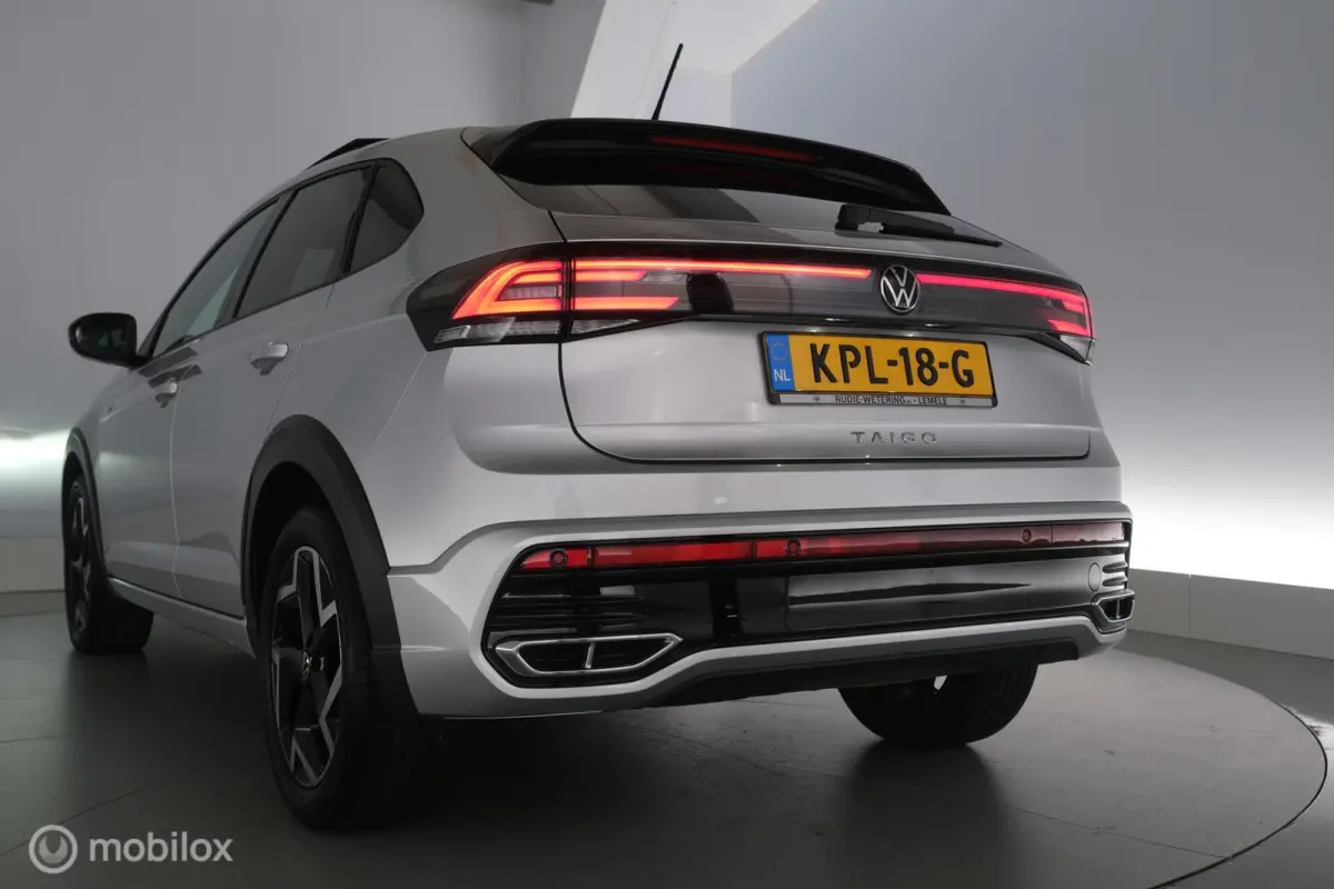 1.0 TSI Automaat R-Line pano|led|dab|pdc|lmv17