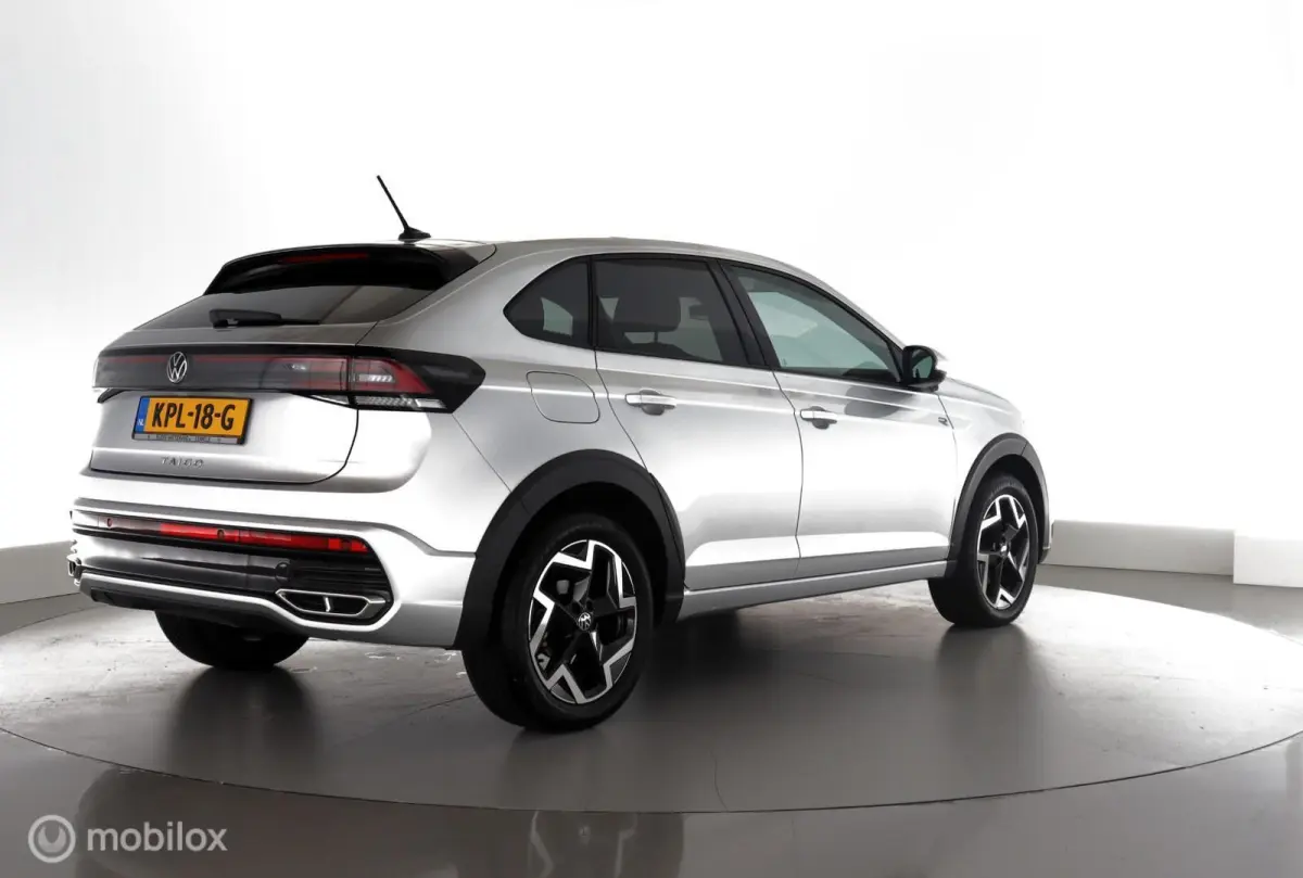 1.0 TSI Automaat R-Line pano|led|dab|pdc|lmv17