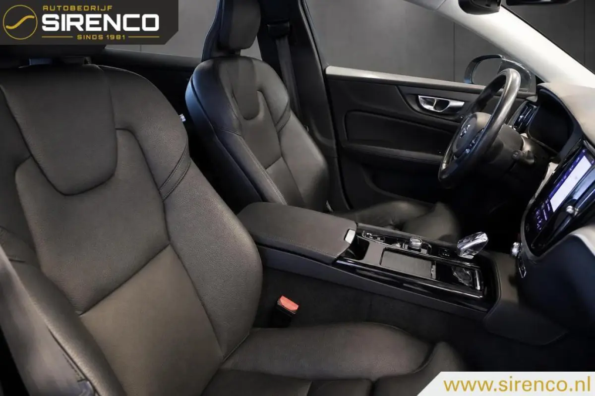2.0 T6 Recharge AWD Inscription | leder comfort zetels | 341pk | stoel en stuur verwarming | trekhaak | soh 85% |
