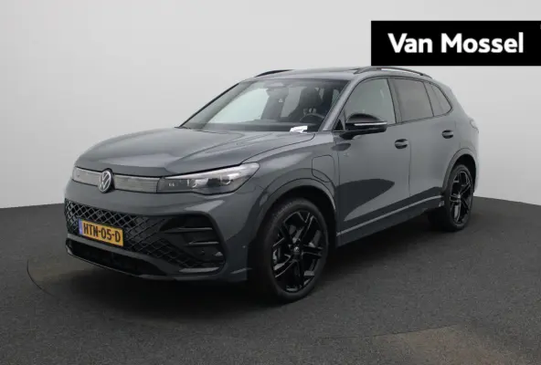 1.5 eHybrid R-Line Edition 204 PK| Origineel Nederlands | 1e Eigenaar | Panoramadak | Navigatie | Stoelverwarming | Stuurwielverwarming | 360 Camera | Dodehoekdetectie