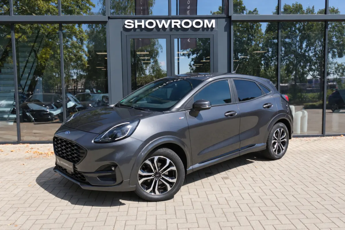 1.0 EcoBoost ST-Line KEYLESS ACC PDC
