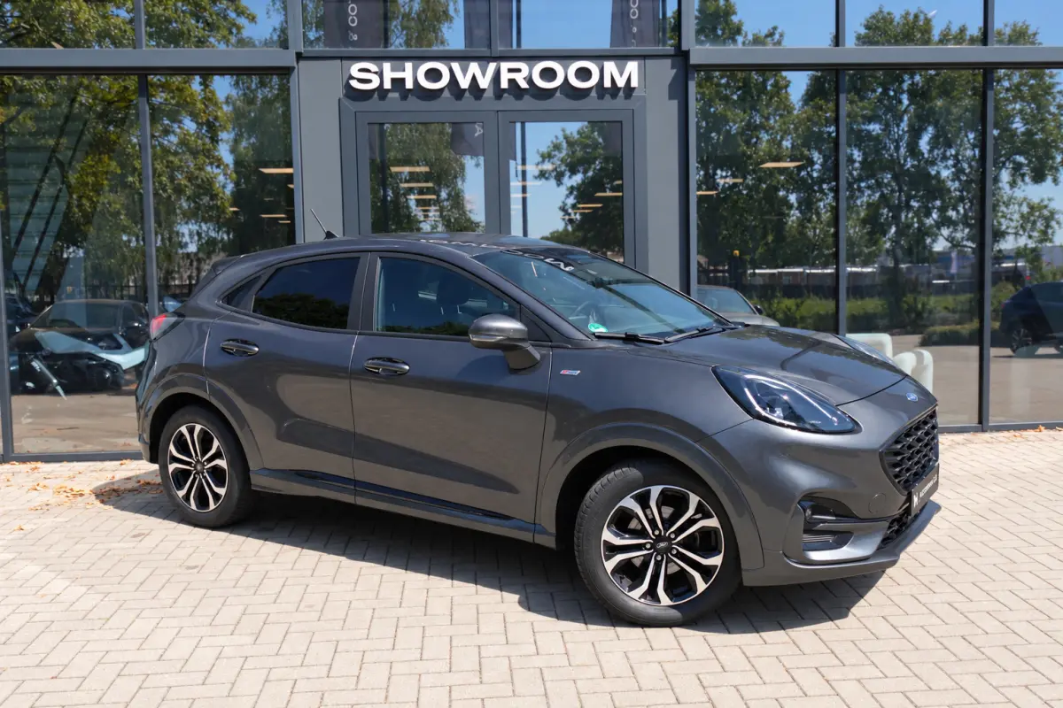 1.0 EcoBoost ST-Line KEYLESS ACC PDC