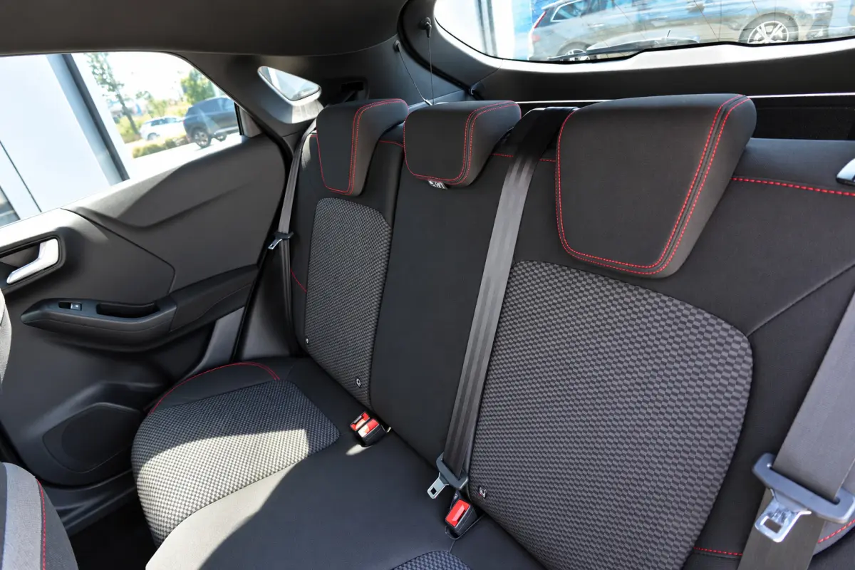 1.0 EcoBoost ST-Line KEYLESS ACC PDC