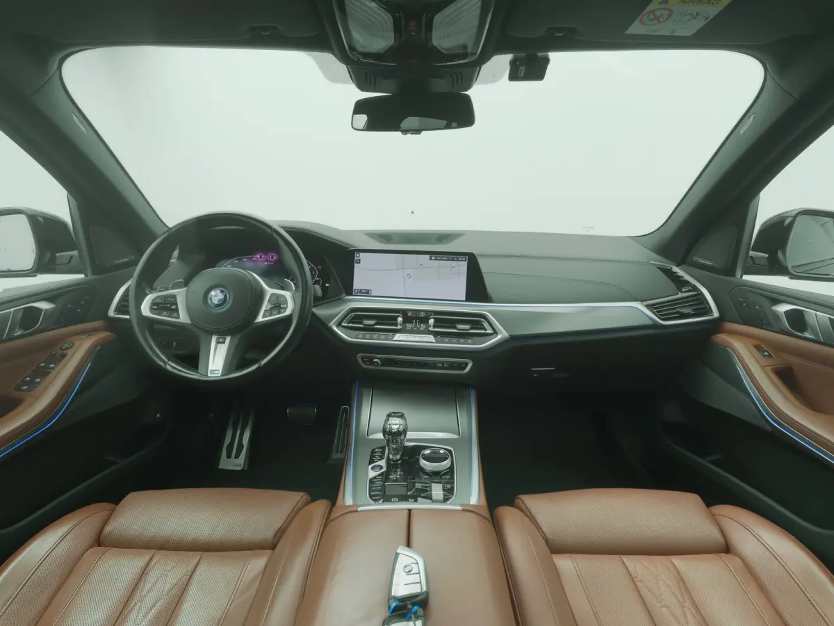 xDrive45e High Executive M-Sport | PANO | 360° | HUD | H&K | LUCHTVERING | STOELMASSAGE. | STOELVENT. | STOEL- EN STUURVERW. | TREKHAAK