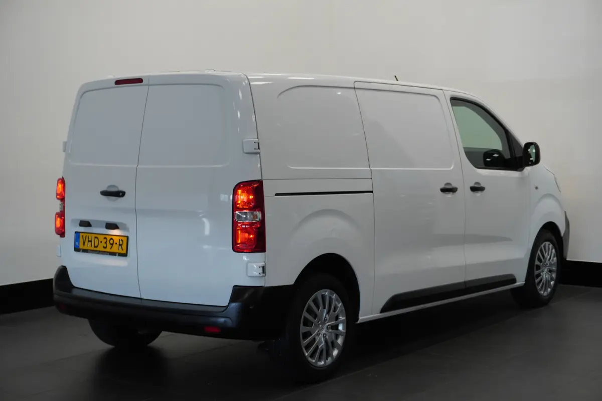 1.5 CDTI L2 - EURO 6 - Airco - Cruise - PDC - €12.900,- Excl.
