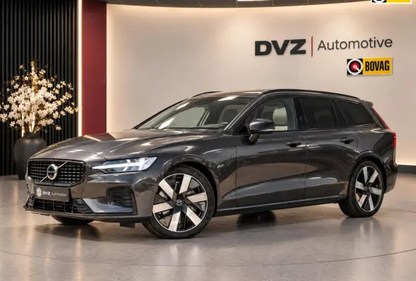 2.0 T6 PHEV 350PK AWD Plus Dark |100% | Pano | Surround View | H/K Sound