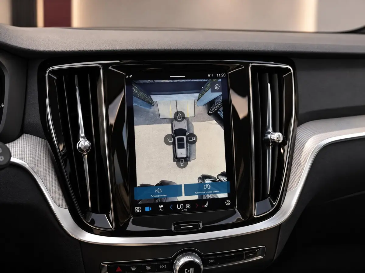 2.0 T6 PHEV 350PK AWD Plus Dark |100% | Pano | Surround View | H/K Sound