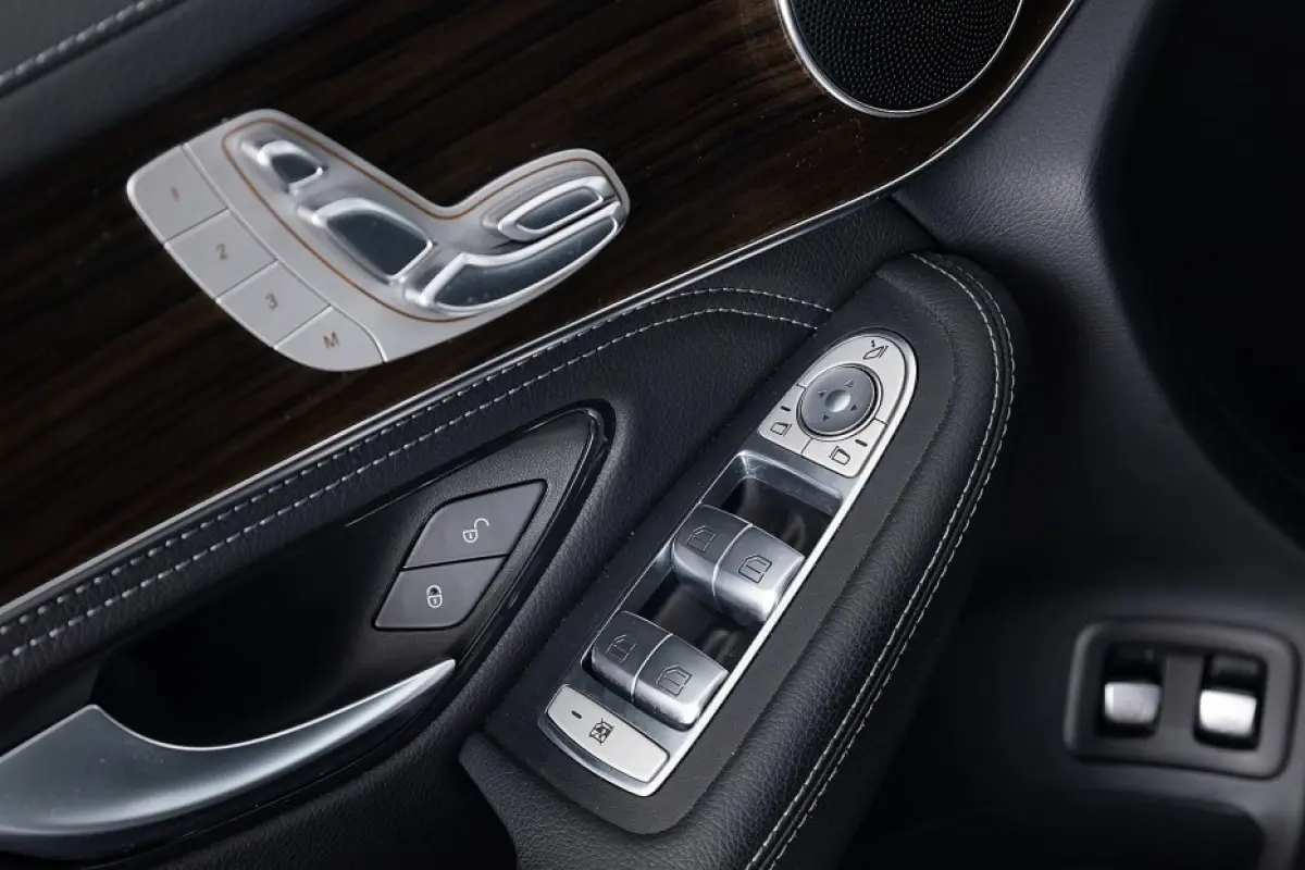 4MATIC Business Line | PANORAMADAK | LEDER | EL. STOELEN | 360 Camera | PHEV !
