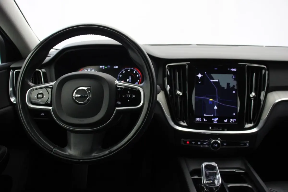 2.0 B3 Inscription Automaat - Carplay, Camera, Leer, Memory, Stoelverw. Afn. Trekhaak