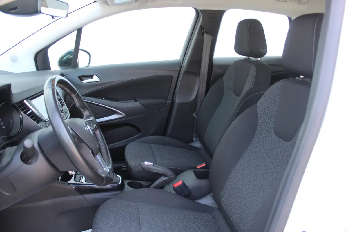 1.2 Turbo Edition l Stuur- en Stoelverwarming l Cruise Contol l Achteruitrijcamera l Airco l Apple carplay/ Android auto