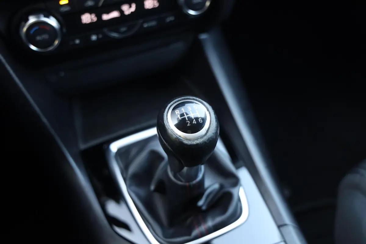 2.0 SkyActiv-G 120 SkyLease+|Camera|Navi|Cruise control|
