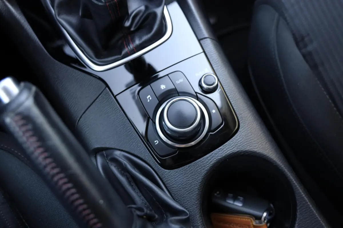 2.0 SkyActiv-G 120 SkyLease+|Camera|Navi|Cruise control|