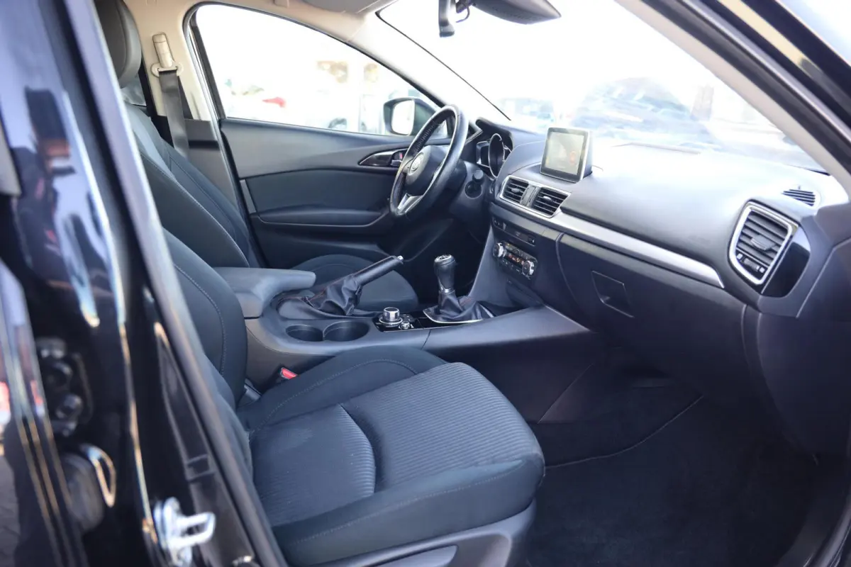 2.0 SkyActiv-G 120 SkyLease+|Camera|Navi|Cruise control|