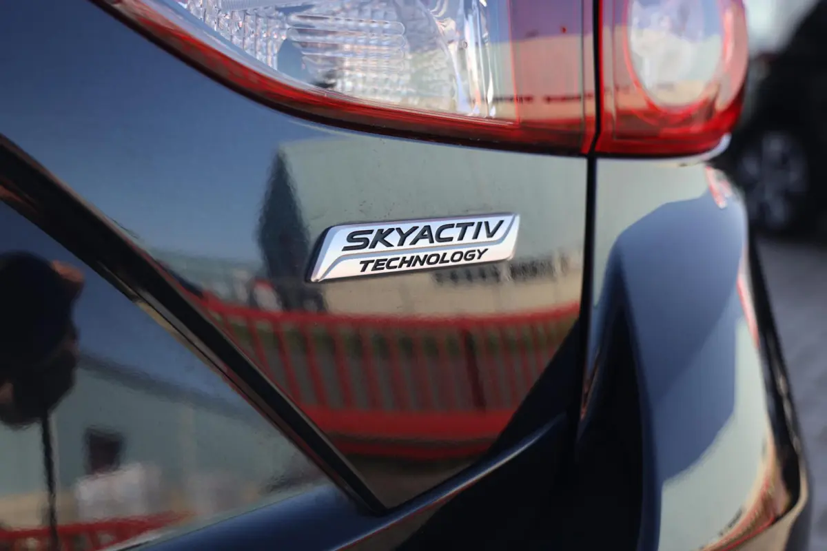 2.0 SkyActiv-G 120 SkyLease+|Camera|Navi|Cruise control|