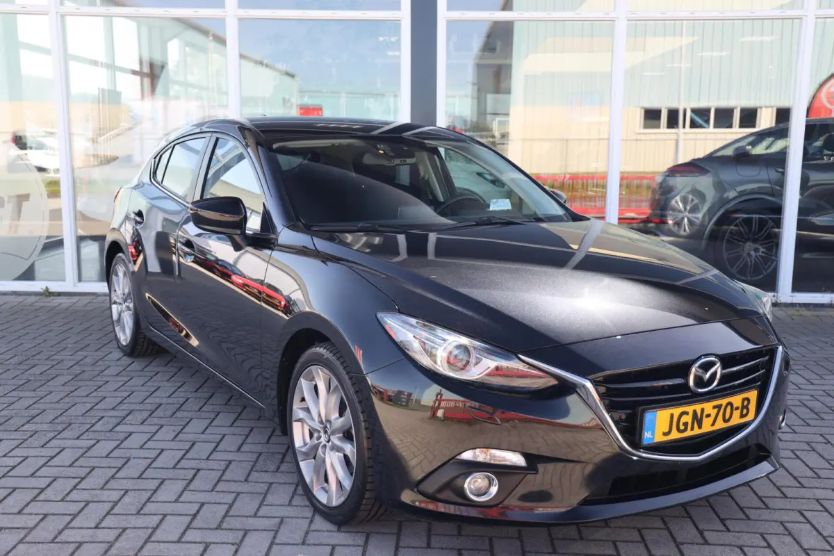 2.0 SkyActiv-G 120 SkyLease+|Camera|Navi|Cruise control|