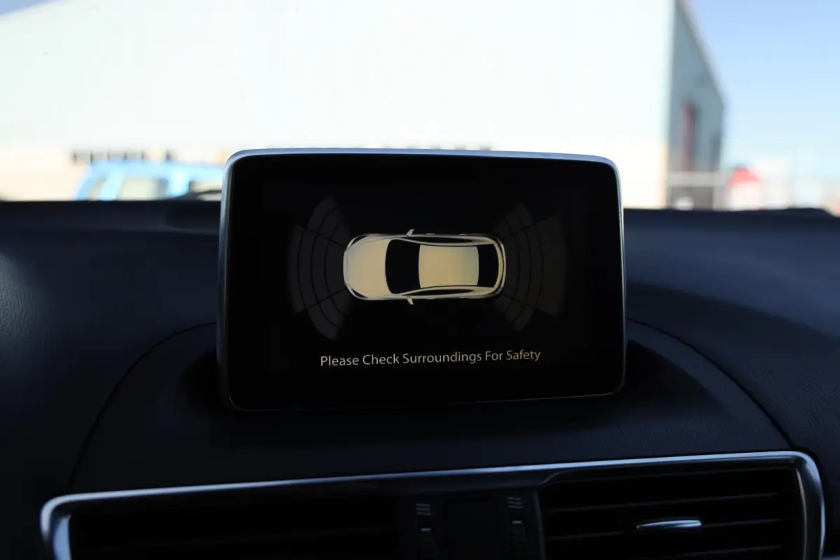 2.0 SkyActiv-G 120 SkyLease+|Camera|Navi|Cruise control|
