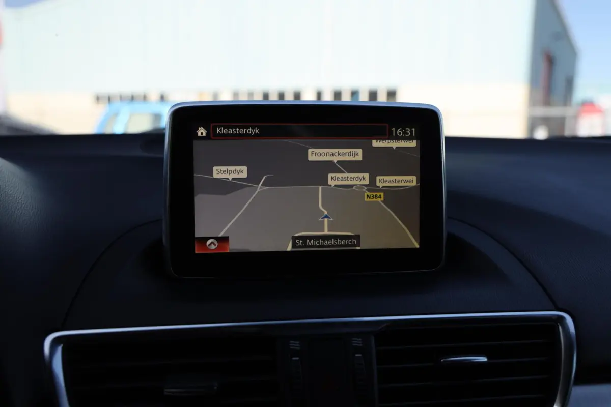 2.0 SkyActiv-G 120 SkyLease+|Camera|Navi|Cruise control|