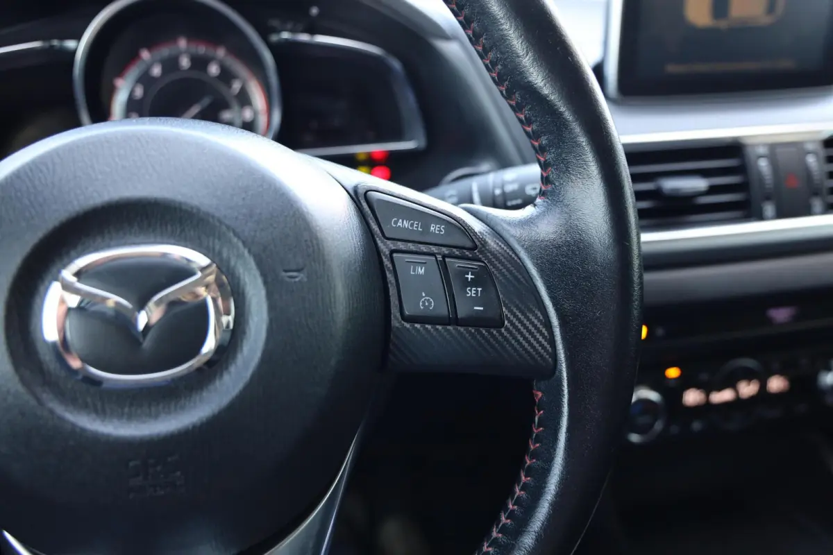 2.0 SkyActiv-G 120 SkyLease+|Camera|Navi|Cruise control|