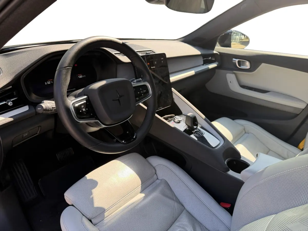 Long Range Dual Motor Performance Plus 82 kWh 90 % SOH! Uniek 469PK | Gele gordels + klauwen | Full leather | Glassroof | Stoelverwarming + verkoeling |