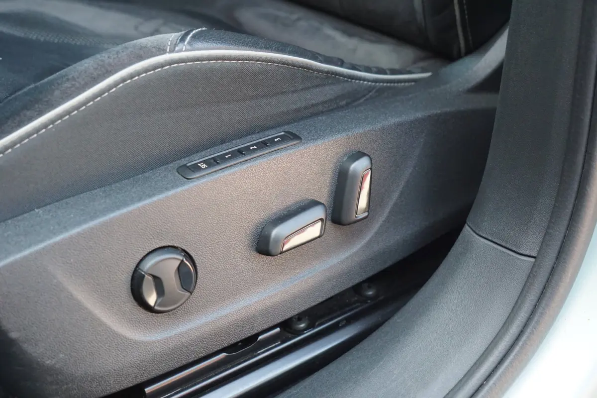 60 Sportline - Arctic Silver - Sport Plus - SmartLink - Topstaat