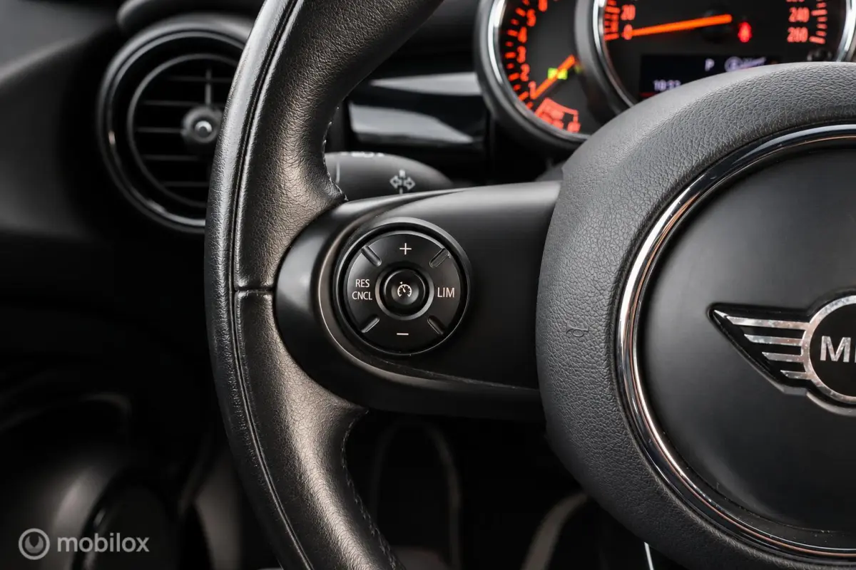 Mini 2.0 S Chili | Pano | H&K Sound | Camera |
