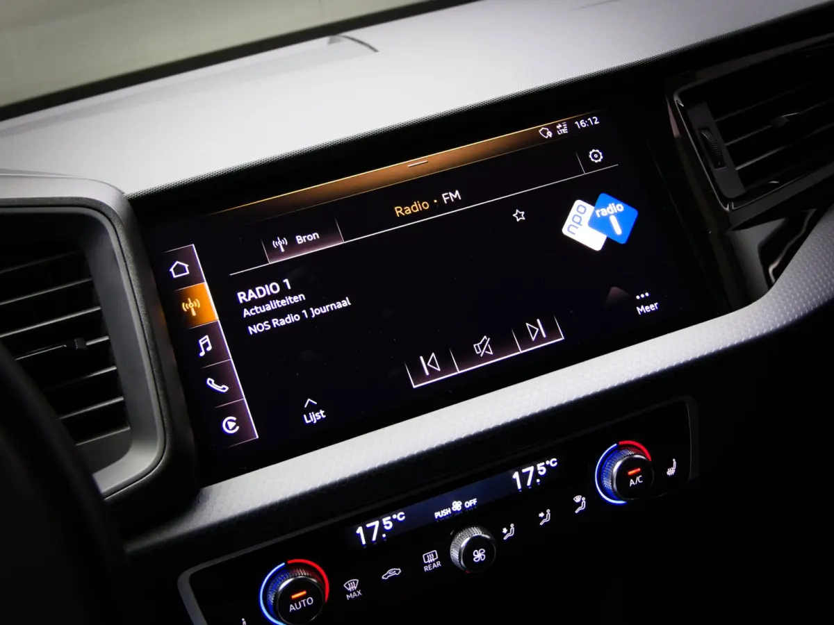 25 TFSI Pro Line (STOELVERWARMING, APPLE CARPLAY/ANDROID AUTO, LED-MATRIX, CLIMATE, PDC, MULTIFUNCTIONEEL STUUR)